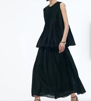 Goelia Tencel Blend Ruffle Hem Pleated Tank Top And A-Line Skirt Two-Piece Set-6